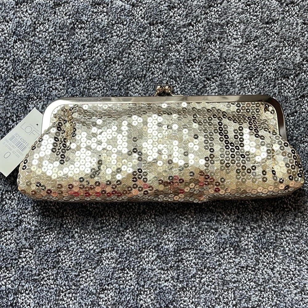 Women’s sequenced clutch bag